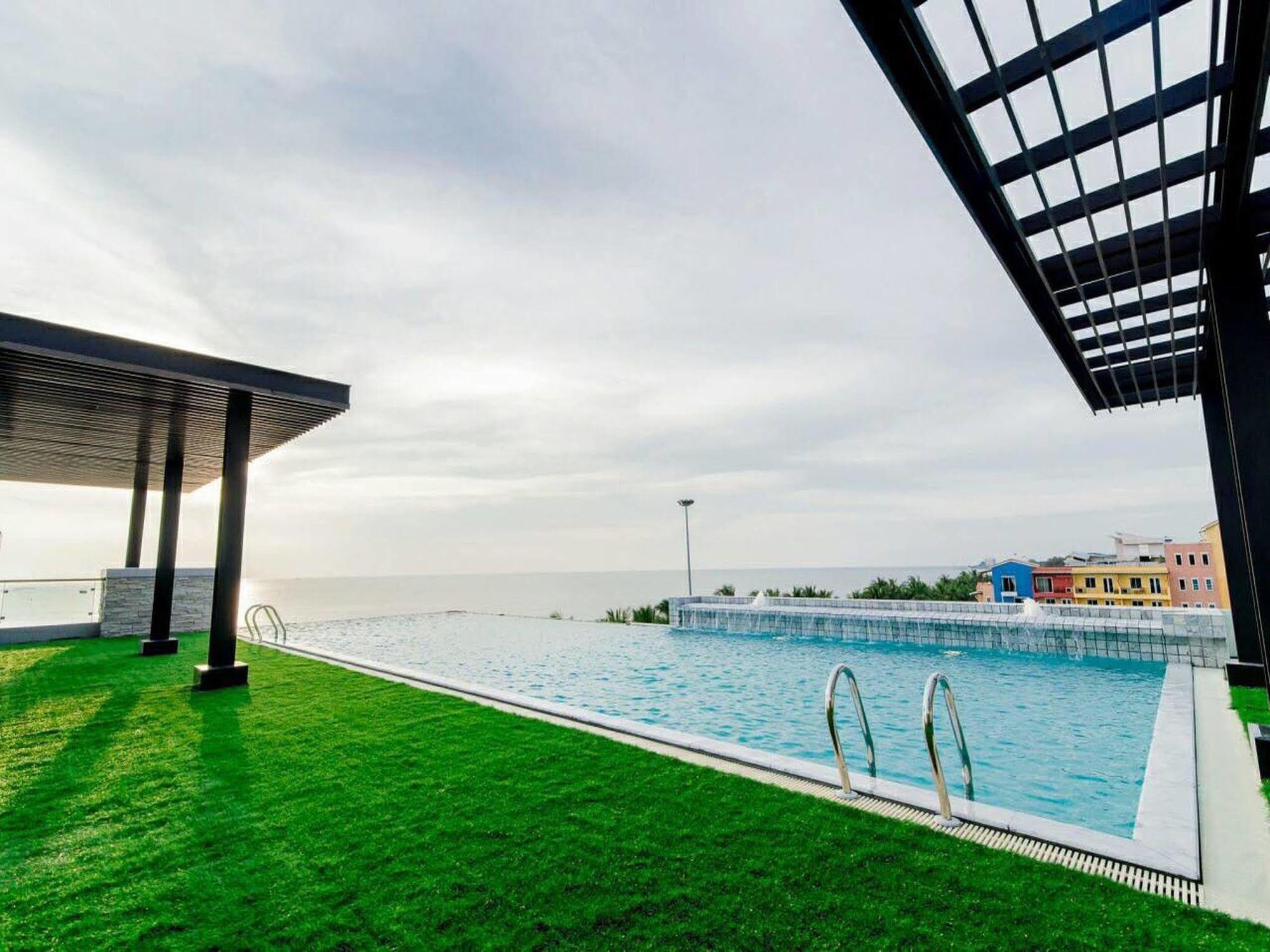 Panitar Haus Hotel Chonburi Exterior photo