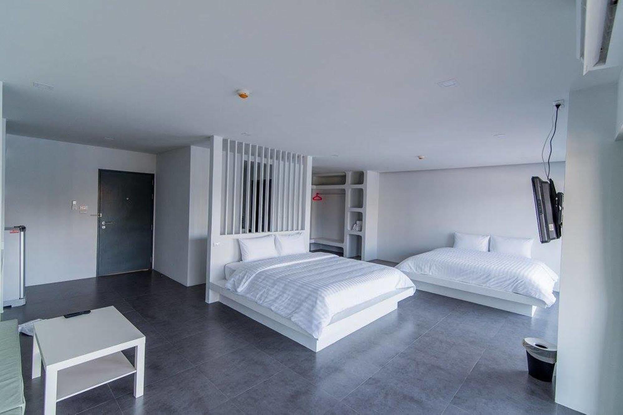 Panitar Haus Hotel Chonburi Exterior photo