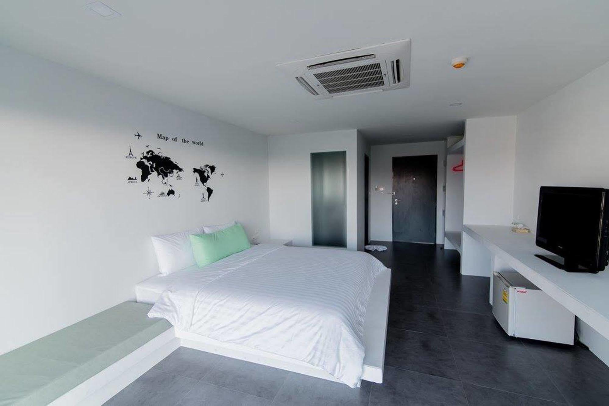 Panitar Haus Hotel Chonburi Exterior photo